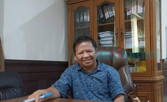 Kepala Dinas Pertanahan Kutim Simon Salombe