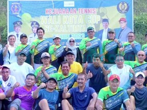 Dispora Kaltim Hadiri Pembukaan Kejuaraan Tennis Lapangan Wali Kota Bontang Cup 2023