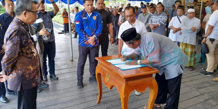 Pemkab Kutai Timur Serahkan 34 Ambulans untuk Meningkatkan Layanan Kesehatan