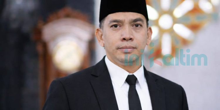 Alwi Al-Qadri Salurkan Lima Ekor Sapi Kurban untuk Masyarakat dan Konstituen 